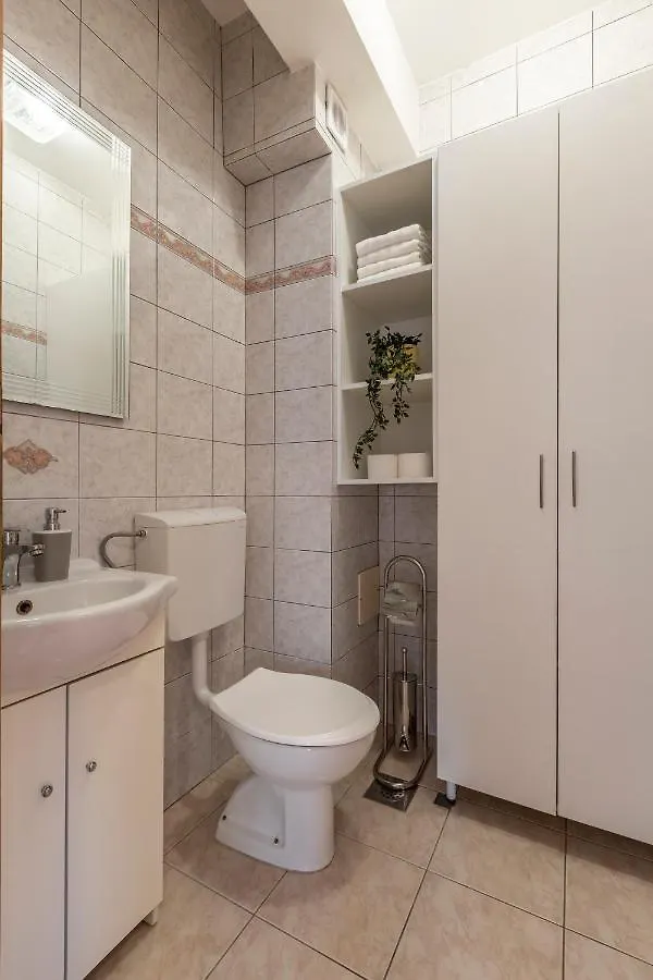 Nona Apartment Split