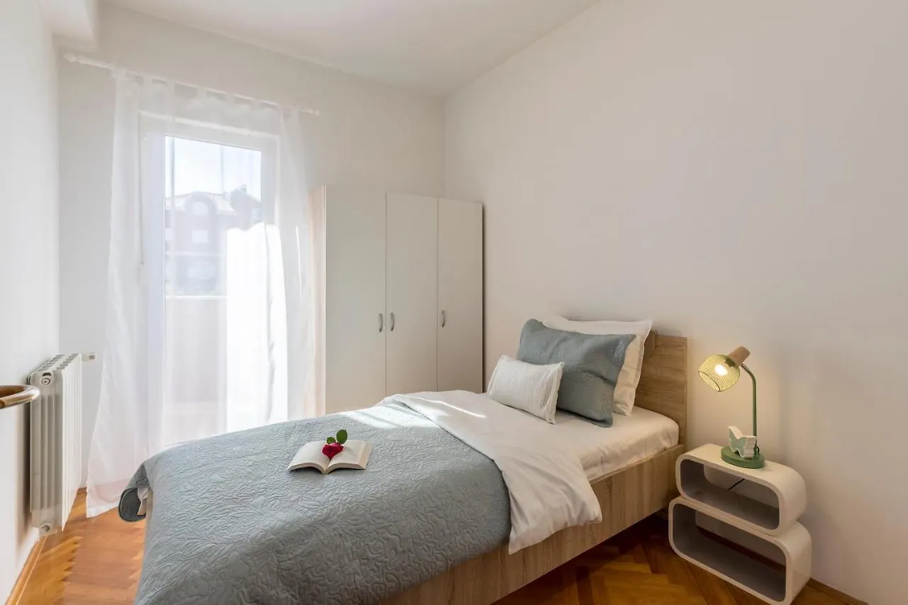 Nona Apartment Split